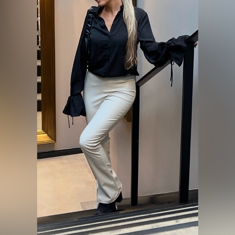 H&M Tiktok Viral Vegan Faux Leather Pull-on Flared Pants in Cream - Size 4 - Picture 14 of 16